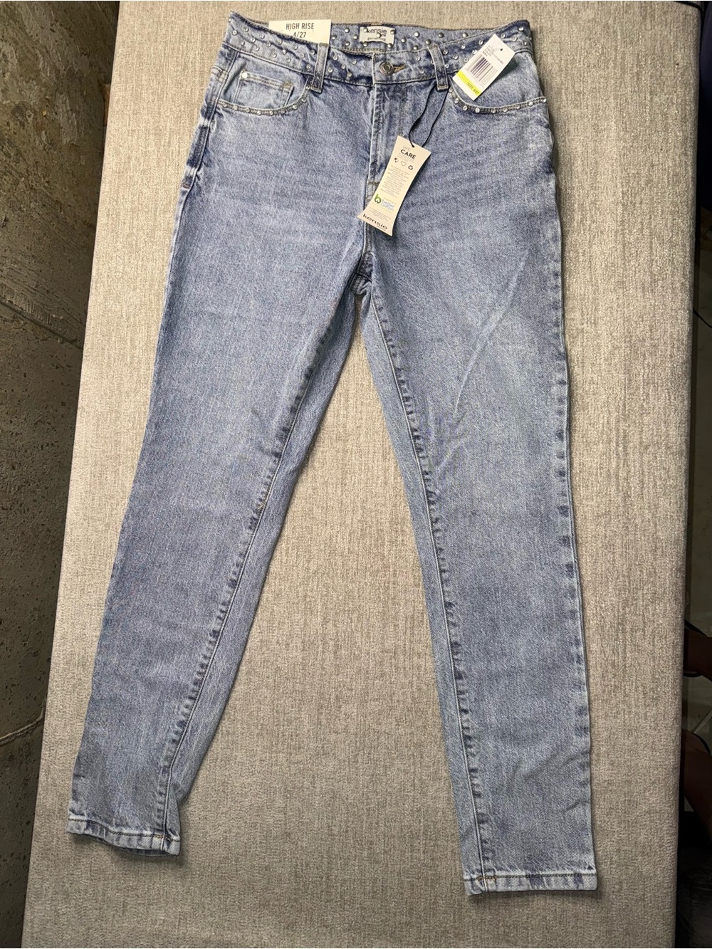 Kensie The Skylar Jeans NWT 4/27